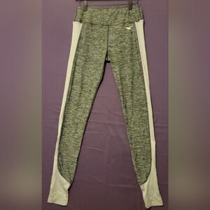 Womens Hollister Green and White Athletic Leggings. Size Medium